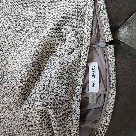 Calvin Klein skirt - Picture 4 of 5